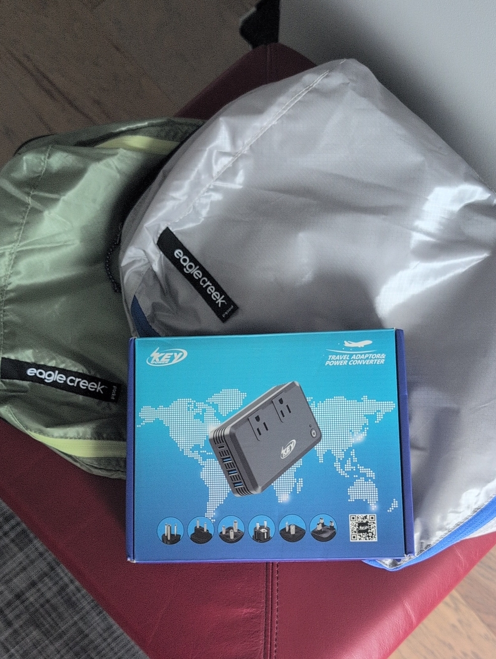 Travel Bundle, Power Adapter Kit Plus 2 Packing Cubes